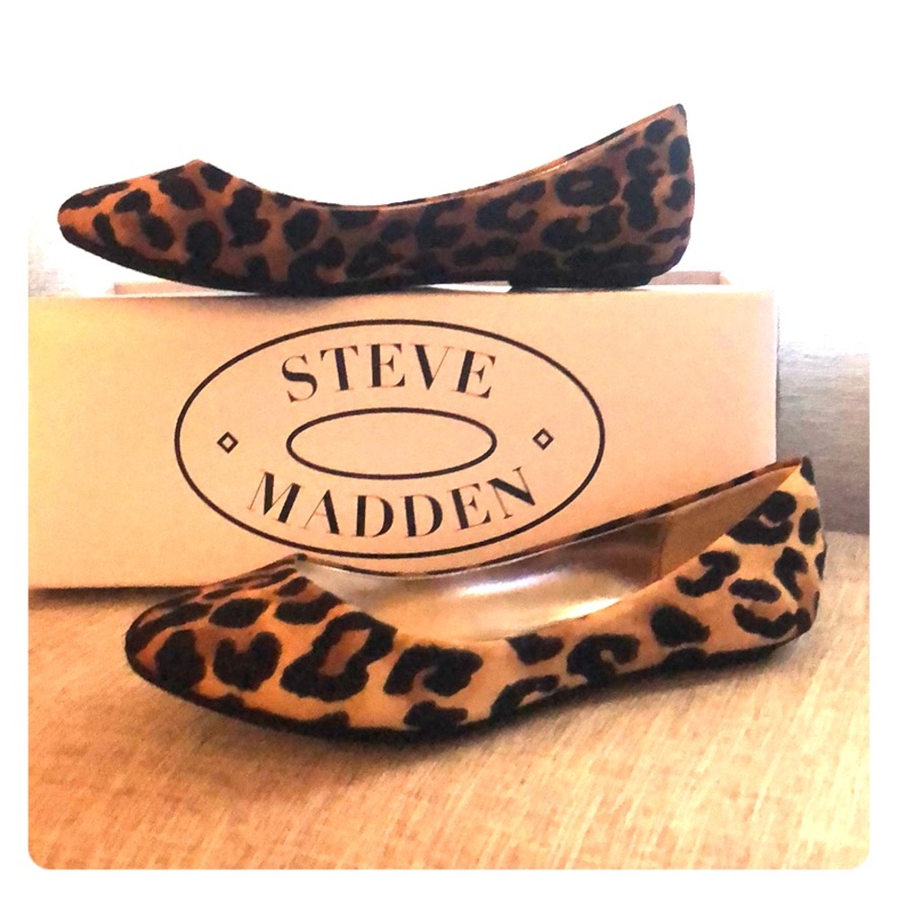 Steve Madden leopard flats. New, never worn.